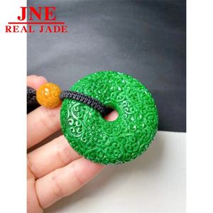 Venta al por mayor <span class=keywords><strong>de</strong></span> fábrica: Collar con colgante <span class=keywords><strong>de</strong></span> <span class=keywords><strong>jade</strong></span> tipo A verde intenso con diseño <span class=keywords><strong>de</strong></span> hebilla <span class=keywords><strong>de</strong></span> la paz tallada, venta al por mayor - Product Image 4