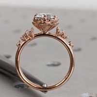 1 Karat runder, floraler Cluster-Verlobungsring mit seitlichen Labor-Diamanten, 10K/14K/18K massives Roségold, IGI-zertifiziert, CVD/HPHT, individuell anpassbar