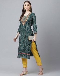 Algodón más vendido con estampado Mil con ropa de fiesta elástica Kurtis Pent para mujer disponible a precio asequible - Product Image 6