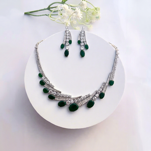 Collar de Diamantes y Esmeraldas de Platino, Conjunto de Joyería de Lujo Unisex para Boda, Diamantes Naturales con Corte Brillante Certificados por IGI, Chapado en Oro de 18K - Product Image 1