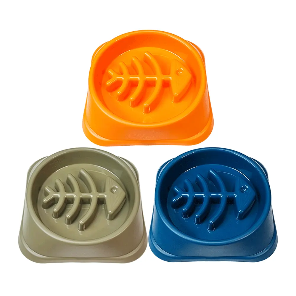 Nuovo design fishbone divertente alimentazione cani cibo leccare ciotole puzzle in plastica per animali domestici lento mangiatoia per cani ciotola