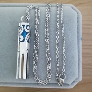 Top 316L Acier Inoxydable Aromathérapie Diffuseur Collier Unisexe Plaqué Or Géométrique Parfum Pendentif Bouteille De Parfum Collier - Product Image 2