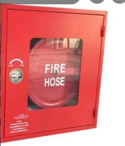 <span class=keywords><strong>Armoire</strong></span> à incendie en métal rouge à structure stable avec robinet et tuyau intégrés - Product Image 1