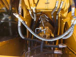 Used CAT 320D2 20 Ton Medium Crawler Excavator CE/EPA Certified Hydraulic <b>Digger</b> for Construction - Product Image 5