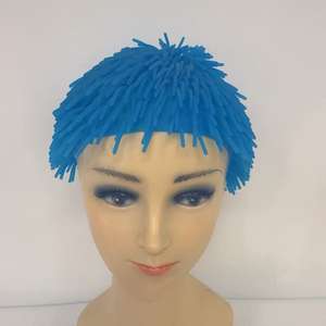 Al por mayor: Diadema de goma suave con accesorios largos de gorro de bolas coloridas y divertidas para disfraces y celebraciones - Product Image 5