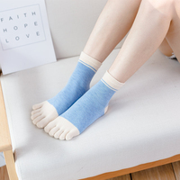 Chaussettes en coton à cinq doigts pour femmes, mi-mollet, épaisses, à bout fendu, unies et colorées, printemps automne hiver, vente en gros