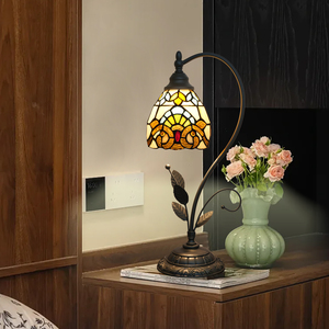 Lampu Meja Kaca Patri Gaya Barok Antik Perunggu Lengan Melengkung Dekorasi Kamar Tidur Lampu Meja Baca - Product Image 5