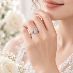 2กะรัตราคาถูกเงินสเตอร์ลิง925 <span class=keywords><strong>Moissanite</strong></span> รัศมีแหวนเพชรรอบสดใสตัดสำหรับเธอ<span class=keywords><strong>แหวน</strong></span>แต่งงานผู้หญิงเครื่องประดับ - Product Image 2