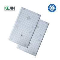 Fabricant chinois de revêtements de plafond en PVC lisse et plat pour les distributeurs de matériaux de construction au Brésil et en Équateur