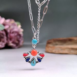 Collana con ciondolo dalla texture letteraria e colorata, regalo di gioielli retrò da donna - Product Image 5