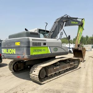 รถขุดไฮดรอลิกแบบตีนตะขาบ Zoomlion 22 ตัน รุ่น ZE220E ราคาถูก คุณภาพสูง มือสอง พร้อมรับประกันปั๊มและเกียร์ 1 ปี - Product Image 5