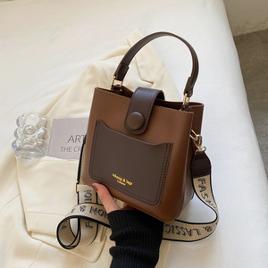 European American Lady Vintage Style Explosion Brown PU Shoulder Bag Retro Large Capacity Water Resistant <strong>Candy</strong> - Product Image 4