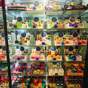 All'ingrosso più economico smerigliatrice di erbe in plastica smerigliatrice di fumo 60mm 3 strati smerigliatrice manuale accessori per fumo - Product Image 4