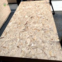 Panneau OSB 18 mm Écologique, Neutre en Carbone, Économie d'Énergie, Structure de Construction Zéro Formaldéhyde, Anti-Corrosion pour