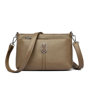 Sac messager de luxe pour femme, doublure en polyester durable, fermeture éclair, détails rivetés. Sac à main portable en PU de haute qualité pour femmes. - Product Image 4