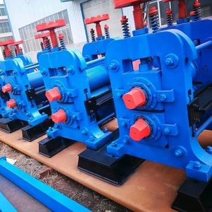Moulin à grains électrique vertical à trois rouleaux d'<span class=keywords><strong>occasion</strong></span>, avec rouleaux de guidage - Product Image 2