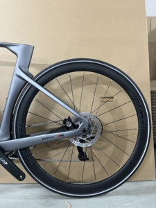 R10pro-disc (sport) 22 Velocidades 700C Bicicleta de Carretera de Fibra de Carbono Completa con Frenos de Disco para Adultos R10pro-disc (sport)-RS-22S Profesional - Product Image 4