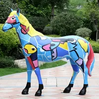 Statue d'animal en résine de cheval noir et blanc grandeur nature en fibre de verre, décoration artisanale réaliste d'animaux de jardin en fibre de verre