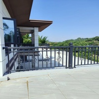 Balustrade de clôture en alliage d'aluminium recyclable et écologique, traitée thermiquement, avec un design durable et résistant aux intempéries