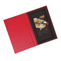 Boîte cadeau rigide en carton recyclé noir de luxe sur mesure avec papier magnétique UV doux au toucher pour cartes de crédit VIP gaufrées