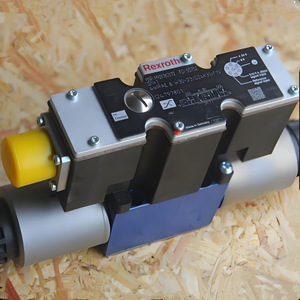 Vanne hydraulique Rexroth 4WRP6W7-04-30-G24K4/M-00 à commande électromagnétique à action directe - Product Image 4