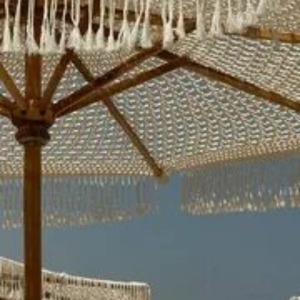 <span class=keywords><strong>Parasol</strong></span> portable de luxe en <span class=keywords><strong>toile</strong></span> personnalisé de 65 pieds et 7 pieds Parasols de plage en coton de qualité supérieure avec glands - Product Image 1