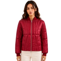 Blouson d'hiver respirant et léger pour femme, en duvet, rouge, matelassé géométrique, finition satinée, fermeture éclair intégrale, col roulé