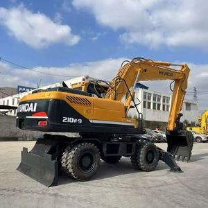 Vente flash : Mini-excavatrice sur roues Hyundai 210W-9 avec moteur et boîte de vitesses, haute efficacité, garantie 1 an - Product Image 2