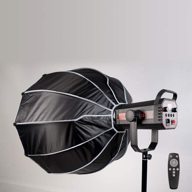High Power 300W LED COB Video Light with Remote CRI95 Plus 2800K to 6800K Bi Color Studio Lighting