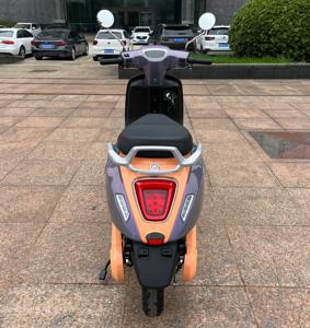 Scooter électrique VSP-2 à succès avec moteur 1000W 48V 60V 20Ah Vitesse maximale 45-50Km/h Autonomie 45-60Km - Product Image 6