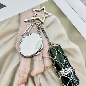 Nouvelle Trousse de Maquillage 2026 Tendance Style Ins pour Femme avec Miroir, Boîte de Rangement en Acier Inoxydable, Sac en Maille pour Rouge à Lèvres et Pendentif Porte-clés - Product Image 4
