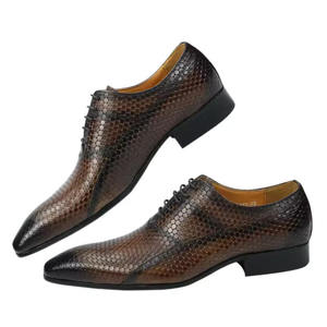 Zapatos de vestir y Oxfords de cuero para hombre con diseño retro de verano, estilo ejecutivo exquisito, parte superior de cuero con relieve y tallado. - Product Image 4