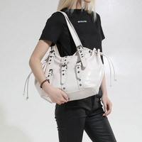 Sac fourre-tout en cuir PU 2026, style motard vintage Y2K, avec boucle cloutée, grande capacité, sacs à bandoulière pour femmes