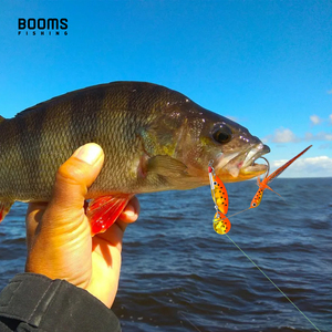 Señuelos de metal duro de aluminio giratorios de 3.4 pulgadas de alta reflectividad con plumas y faldas para pesca en río - Product Image 5