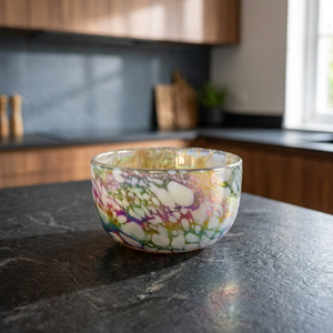 Tazón de Vidrio Pintado a Mano con Confeti, Tazón Decorativo Multicolor para Servir en Fiestas y Decoración del Hogar - Product Image 2