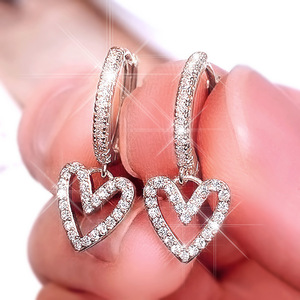 Orecchini Pendenti a Cuore Traforato per Donne, Accessori Dolci e Romantici per Uso Quotidiano e Regalo - Product Image 2