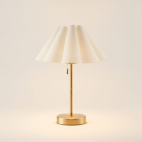 Lampe de table sans fil avec base en fer et abat-jour en tissu, lumière rechargeable sans fil pour la décoration de centre de table de mariage