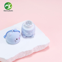 Nouveau tube de baume à lèvres mini mignon en forme de chat rose et bleu avec chaîne, tube cosmétique vide portable en plastique pour vente en gros OEM/ODM