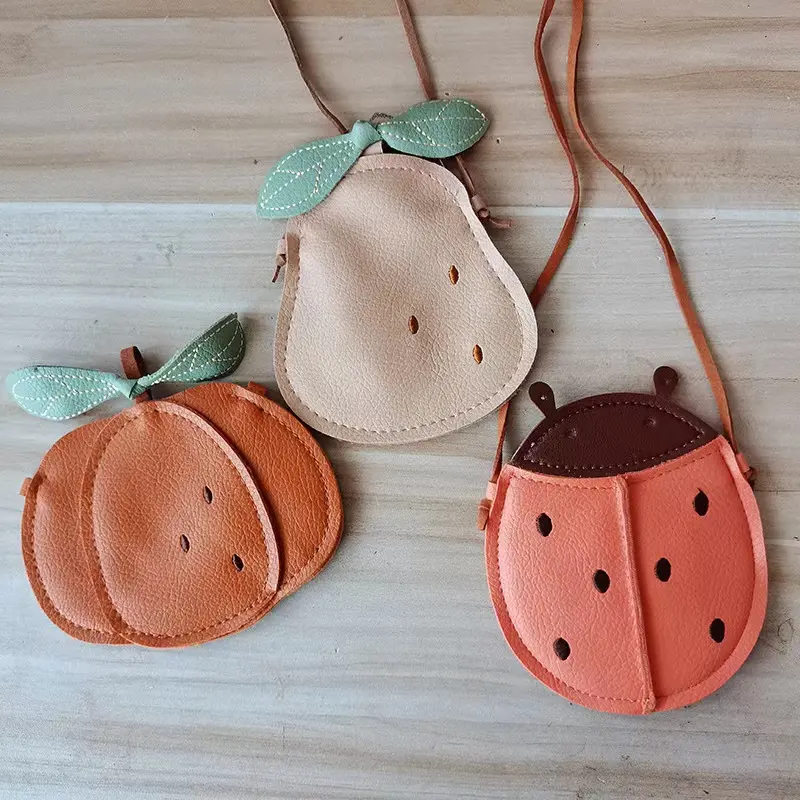 Carteira de couro para meninas, bolsa fofa de desenho animado beetle legumes frutas porta-moedas em forma de animal para crianças