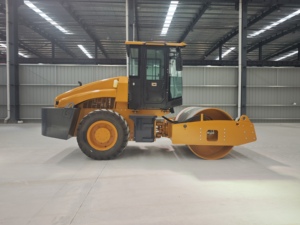 Asfalt ve toprak için profesyonel 8T tek çelik varil vibrasyonlu silindir yol yapımı actor ktör - Product Image 6