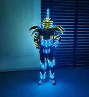 Costume lumineux programmable RGB LED pour performance à distance, avec casque à pointes, ailes et armure d'épaule, inspiré des vêtements des minorités chinoises