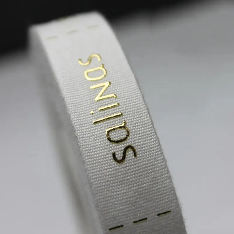 Logo de marque personnalisé en toile de coton, impression de vêtement, ruban d'étiquette avec Logo 3D, feuille d'or, rouleau de ruban de coton de marque