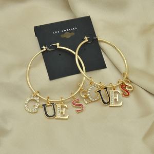 Pendientes <span class=keywords><strong>de</strong></span> Diseño <span class=keywords><strong>de</strong></span> Marca <span class=keywords><strong>de</strong></span> Moda, Largos y Circulares, con Pedrería, Letra Hueca, para Mujer - Product Image 2