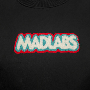 เสื้อสเวตเชิ้ตคอกลมปักโลโก้ MADLABS ผ้าหนานุ่มสไตล์วินเทจ ลุคสตรีทแวร์  งานพิมพ์ DTG แบบกำหนดเอง  ตกแต่งด้วยผ้าขนหนูปักลาย - Product Image 4