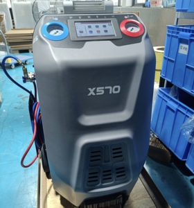X570 ac machine de rinçage Réfrigérant de voiture petite machine de remplissage de réservoir Compresseur de climatisation équipement de remplacement d'huile - Product Image 4