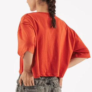 เสื้อยืดครอปท็อปสมัยใหม่ของผู้หญิงแขนสั้นผ้ายืดนุ่มสบายเสื้อผ้าลำลองสำหรับทุกวันสไตล์ฤดูร้อนเสื้อยืดครอปท็อปผู้หญิง - Product Image 4