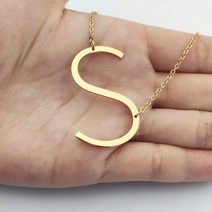 สร้อยคอทองชุบ 18K ดีไซน์เรียบง่าย ตัวอักษร A-Z 26 ตัว สร้อยคอแบบโซ่เส้นเล็ก จี้ตัวอักษร <span class=keywords><strong>S</strong></span> สร้อยคอสำหรับผู้หญิง ของขวัญเครื่องประดับ - Product Image 4