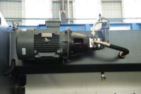 Presse plieuse hydraulique 130T2500 avec traitement antirouille, contrôleur SCS920, vanne hydraulique Rexroth, presse plieuse entièrement automatique