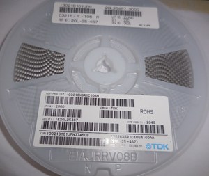 Top IC 100UF 100v2 T491X107K025AT 01UF Imagen 226 Condensador de chatarra de tantalio 330 2,5 <span class=keywords><strong>UF</strong></span> V TAJD476K020RNJ chip de TV - Product Image 2