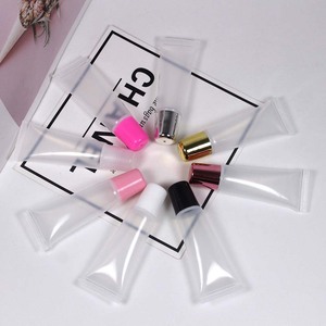 Tubes de gloss à lèvres cosmétiques transparents compressibles de qualité supérieure, triple inspection de qualité, 10 ml, 5 ml, embout oblique, matériau PE, bouchon à vis - Product Image 3